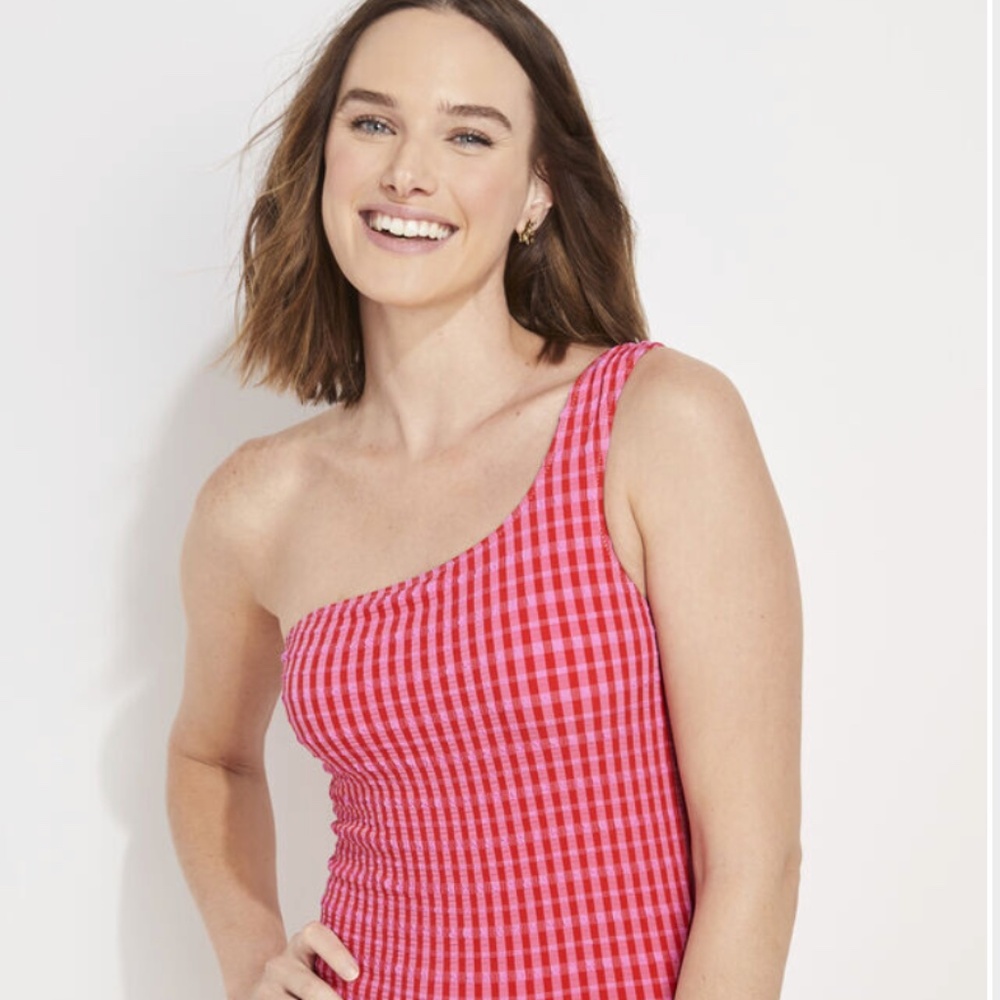 Vineyard Vines bathing suit